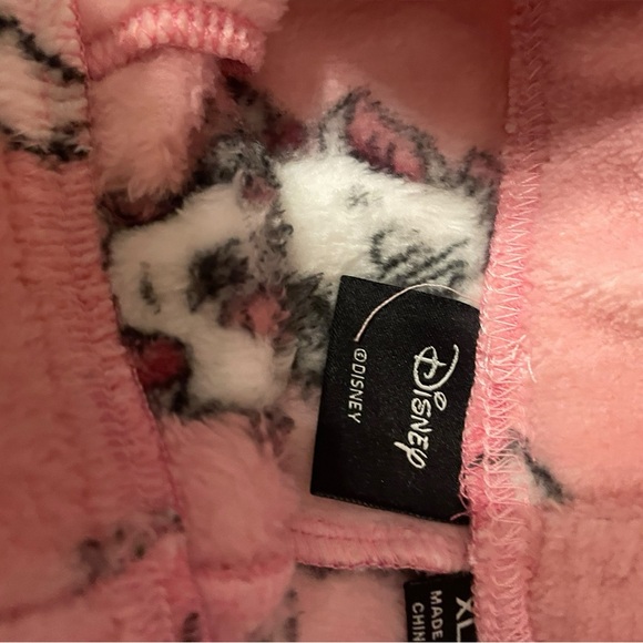 Disney Pink Fleece sleep shorts with Marie Design Sz xl 17” waist - Picture 4 of 5